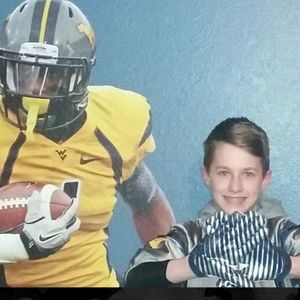 Meet your Posher, Connor